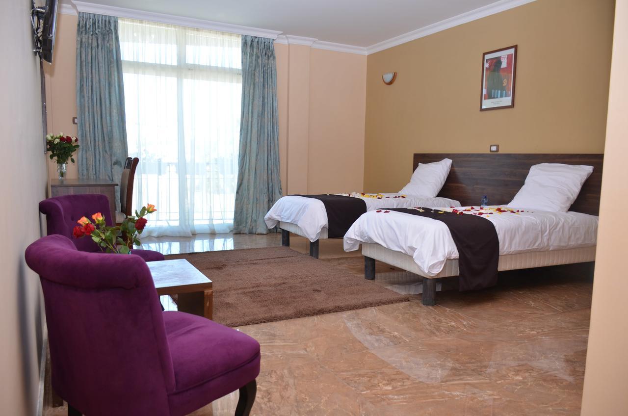 Melodie Hotel Addis Ababa Bagian luar foto