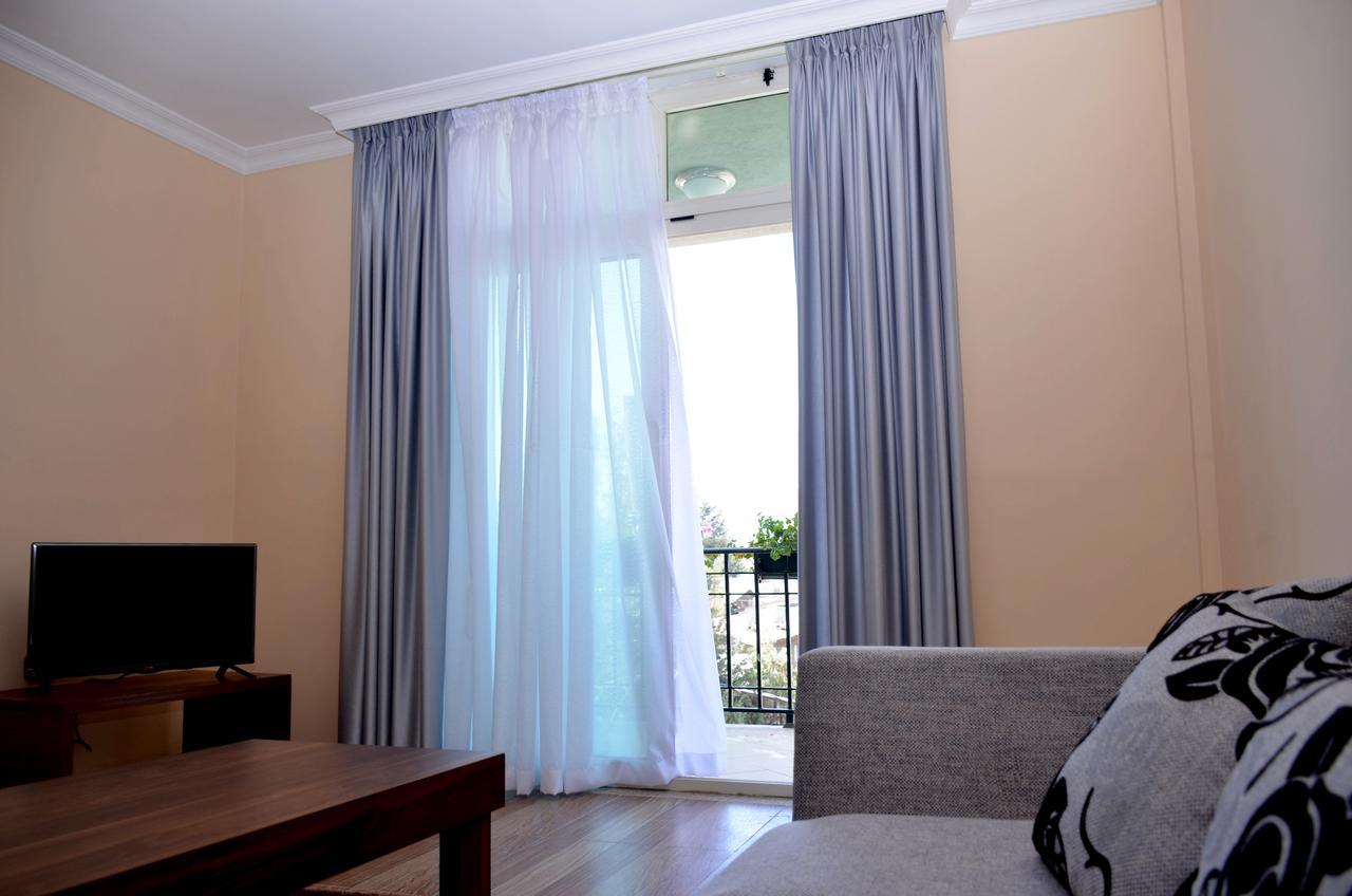 Melodie Hotel Addis Ababa Bagian luar foto
