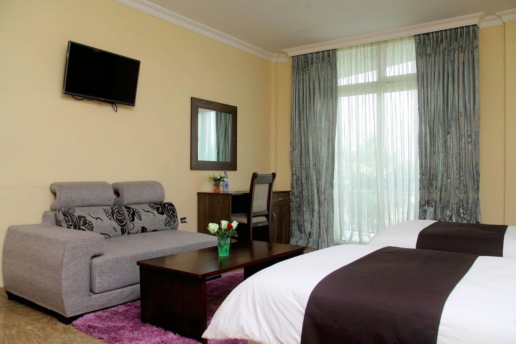 Melodie Hotel Addis Ababa Bagian luar foto