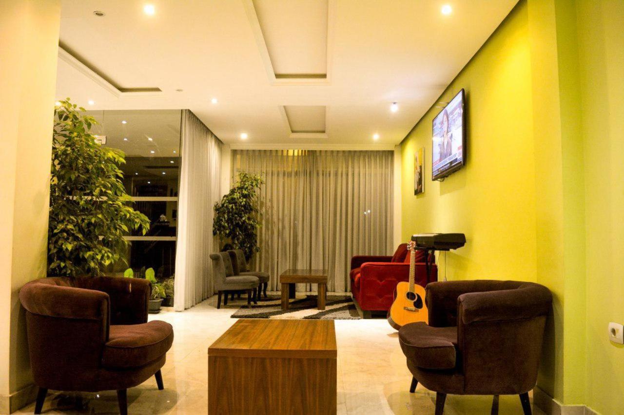 Melodie Hotel Addis Ababa Bagian luar foto