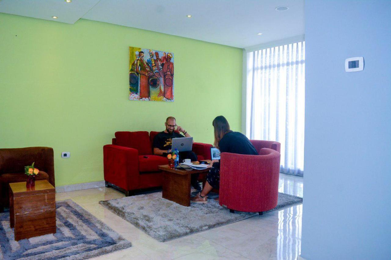 Melodie Hotel Addis Ababa Bagian luar foto