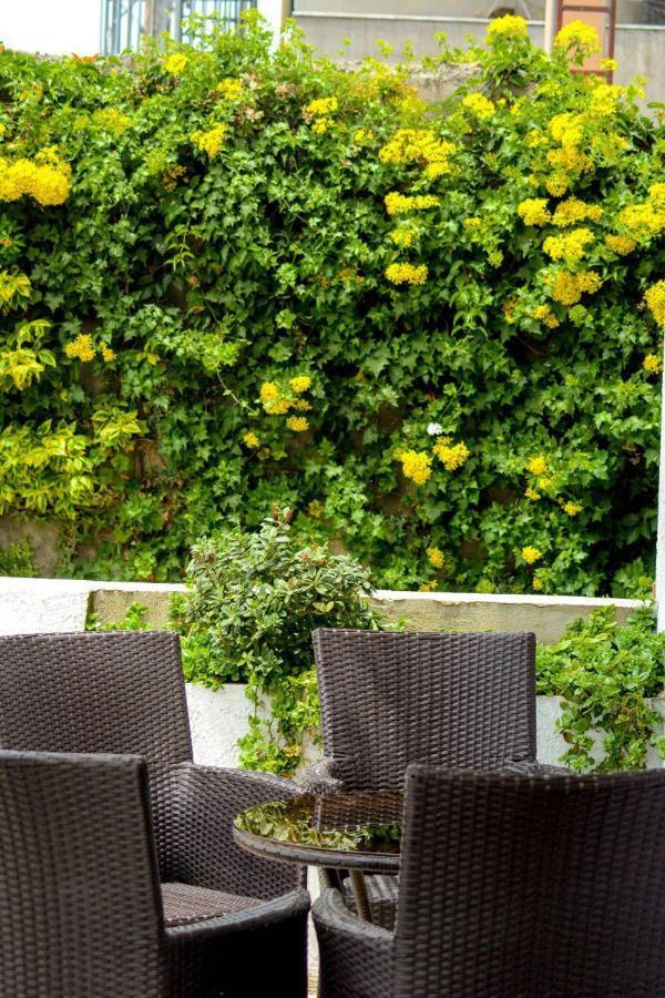Melodie Hotel Addis Ababa Bagian luar foto