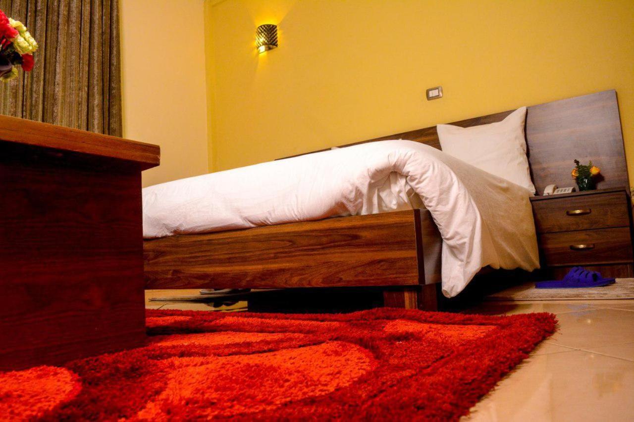Melodie Hotel Addis Ababa Bagian luar foto