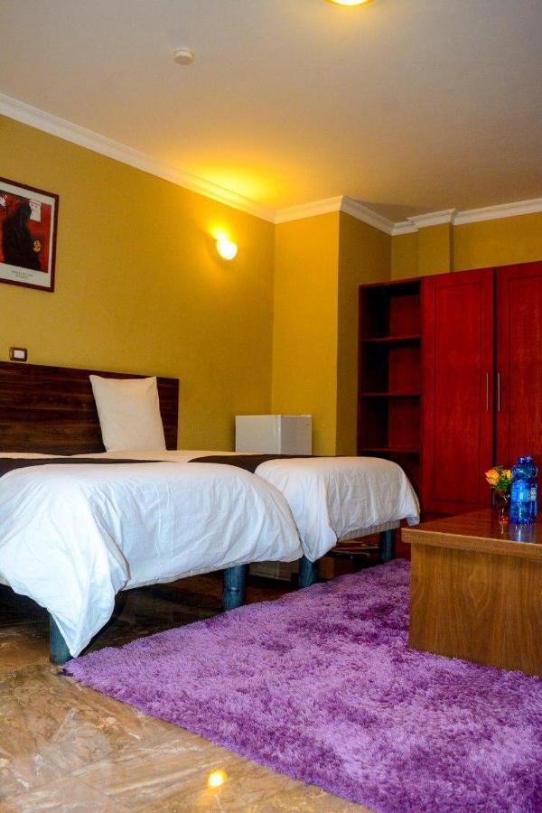 Melodie Hotel Addis Ababa Bagian luar foto