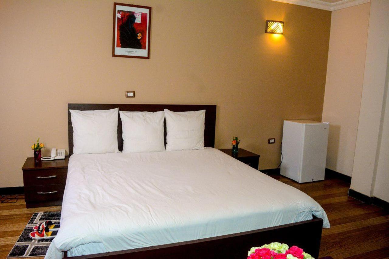 Melodie Hotel Addis Ababa Bagian luar foto