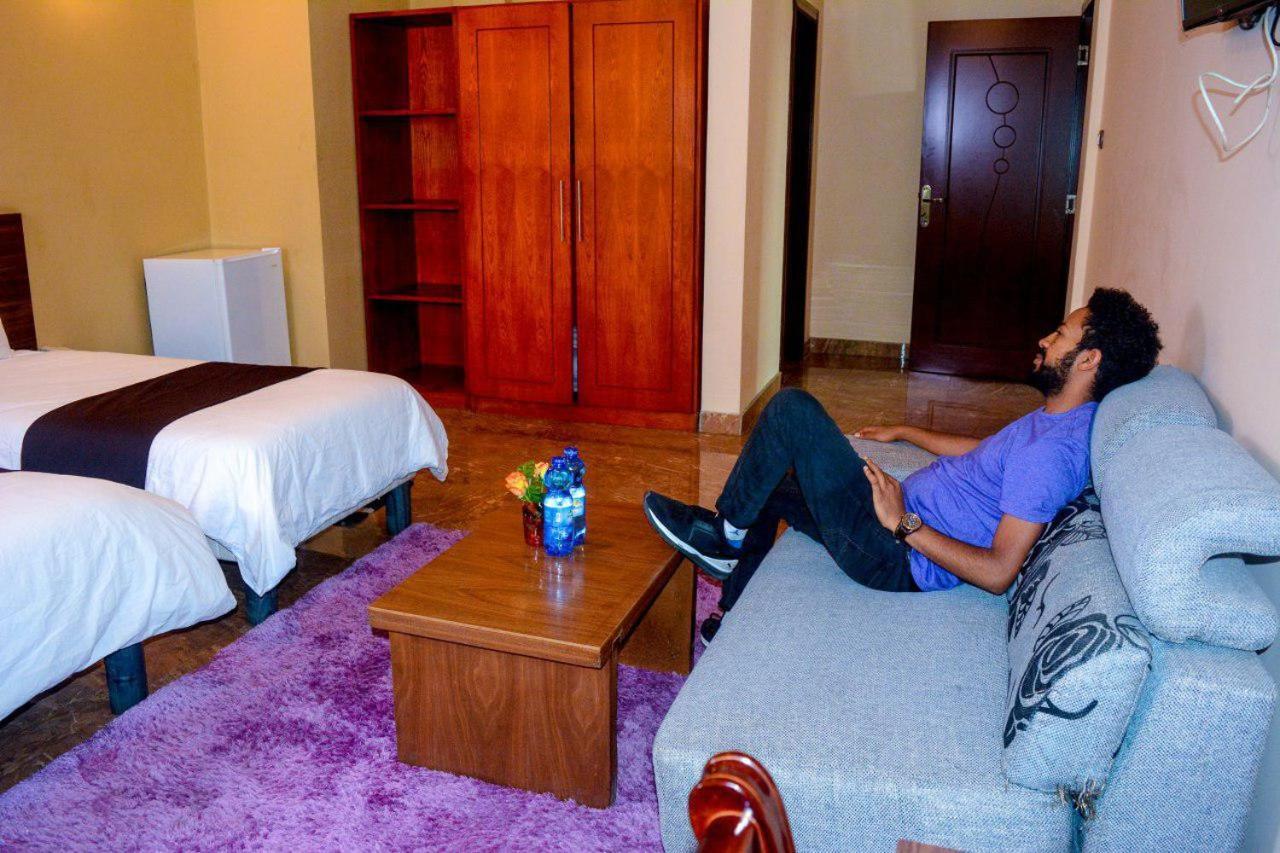 Melodie Hotel Addis Ababa Bagian luar foto