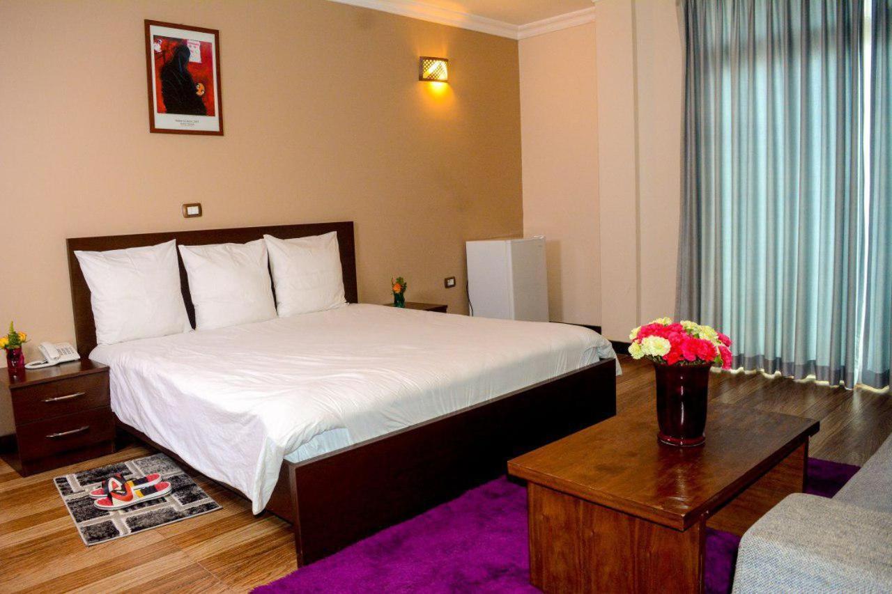 Melodie Hotel Addis Ababa Bagian luar foto
